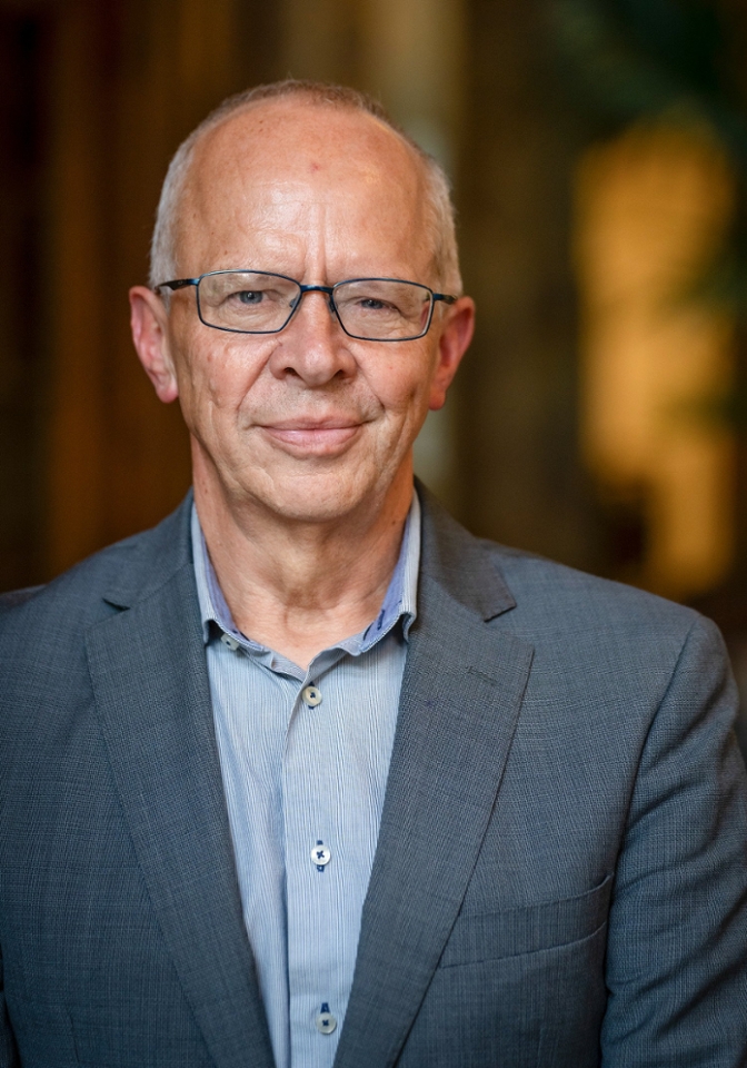 A.J.M. (Adrie) Kerkvliet RE RA