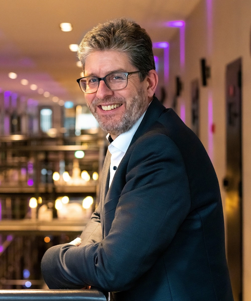 Mr. drs. R.J.A. Lichtenberg