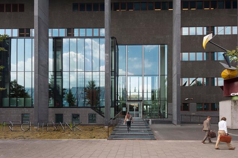 Ingang rechtbank Midden-Nederland, locatie Lelystad