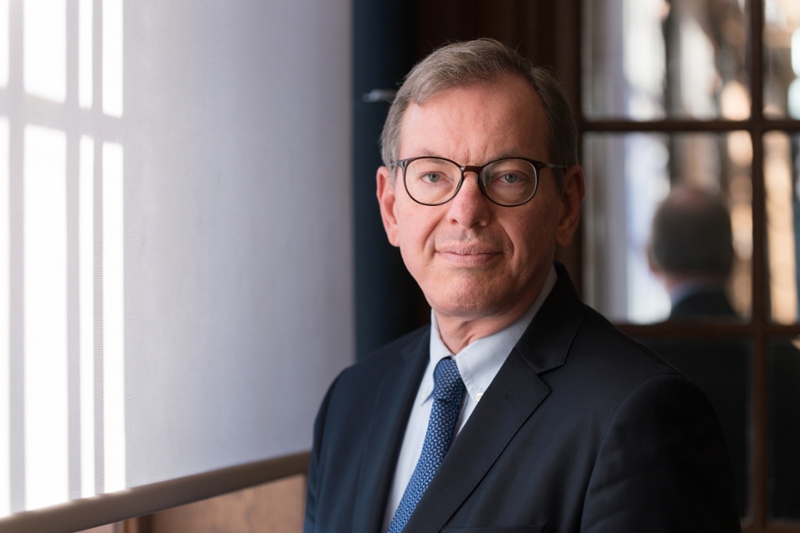 Portretfoto Frits Bakker